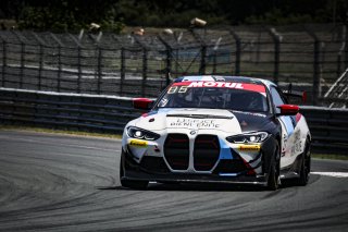 #17 - L'ESPACE BIENVENUE - Ricardo Van Der Ende - Benjamin Lessennes - BMW M4 GT4 (G82) - Silver, Essais Libres 1, FFSA GT
 | © SRO / Patrick Hecq Photography