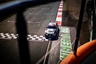 #17 - L'ESPACE BIENVENUE - Ricardo Van Der Ende - Benjamin Lessennes - BMW M4 GT4 (G82) - Silver, Essais Qualificatifs, FFSA GT
 | © SRO - TWENTY-ONE CREATION | Jules Benichou