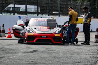 #43 - JSB Compétition - Pierre-Arnaud Navarro - Jean-Laurent Navarro - Porsche 718 Cayman GT4 RS CS - Am, Course 1, FFSA GT
 | © SRO / Patrick Hecq Photography