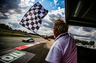 #17 - L'ESPACE BIENVENUE - Ricardo Van Der Ende - Benjamin Lessennes - BMW M4 GT4 (G82) - Silver, Course 2, FFSA GT
 | © SRO - TWENTY-ONE CREATION | Jules Benichou