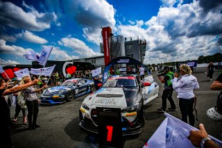 #17 - L'ESPACE BIENVENUE - Ricardo Van Der Ende - Benjamin Lessennes - BMW M4 GT4 (G82) - Silver, Course 2, FFSA GT
 | © SRO - TWENTY-ONE CREATION | Jules Benichou