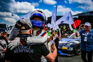 #17 - L'ESPACE BIENVENUE - Ricardo Van Der Ende - Benjamin Lessennes - BMW M4 GT4 (G82) - Silver, Course 2, FFSA GT
 | © SRO - TWENTY-ONE CREATION | Jules Benichou