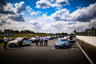 #10 - AVR AVVATAR - Teddy Clairet - Jimmy Clairet - Porsche 718 Cayman GT4 RS CS - Silver, #17 - L'ESPACE BIENVENUE - Ricardo Van Der Ende - Benjamin Lessennes - BMW M4 GT4 (G82) - Silver, Course 2, FFSA GT, Grid Walk
 | © SRO - TWENTY-ONE CREATION | Jules Benichou