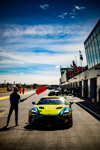 #74 - Racing Spirit Of Léman - Victor Weyrich - Mateo Villagomez - Aston Martin Vantage AMR GT4 - Am, Essais Libres 1, FFSA GT
 | © SRO - TWENTY-ONE CREATION | Jules Benichou