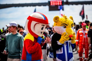 Ambiance, Grid Walk
 | &copy;&nbsp;SRO - TWENTY-ONE CREATION | Jules Benichou