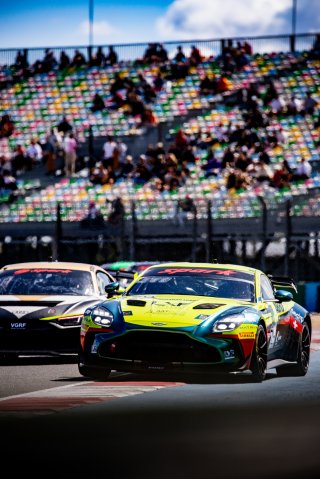 #111 - CSA RACING - Gael Castelli - Rodolphe Wallgren - Audi R8 LMS GT4 - Pro-Am, #74 - Racing Spirit Of Léman - Victor Weyrich - Mateo Villagomez - Aston Martin Vantage AMR GT4 EVO - Silver, FFSA GT
 | TWENTY-ONE CREATION