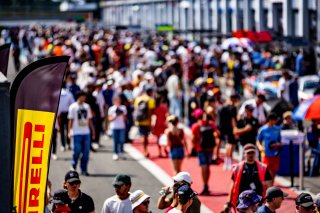 Ambiance, Pit Walk
 | TWENTY-ONE CREATION