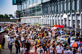 Ambiance, Pit Walk
 | TWENTY-ONE CREATION