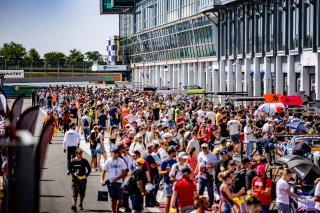 Ambiance, Pit Walk
 | TWENTY-ONE CREATION