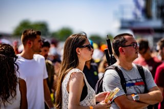 Ambiance, Pit Walk
 | TWENTY-ONE CREATION