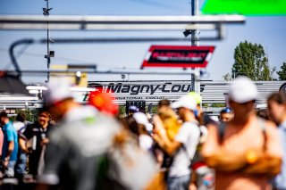 Ambiance, Pit Walk
 | TWENTY-ONE CREATION