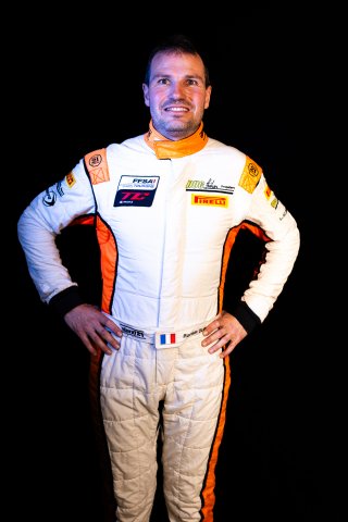 #27 - Duc Racing - DUQUEINE Romain - DUQUEINE Vincent - Ligier JS2R - GT Light, CATEGORIES, PORTRAIT, STUDIO, TC FRANCE
 | SRO Motorsports Group