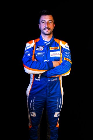 #20 - VS Comp&eacute;tition - VAN STRAATEN Remi - VAN STRAATEN Axel - Porsche 718 Cayman GT4 RS CS - Pro-Am, CATEGORIES, FFSA GT, PORTRAIT, STUDIO
 | SRO Motorsports Group