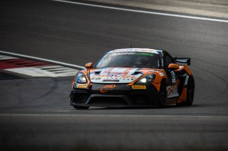 #24 - JSB Comp&eacute;tition - FERRARIN Nicco - NAVARRO Jean-Laurent - Porsche 718 Cayman GT4 RS CS - Am, FFSA GT
 | &copy;&nbsp;SRO - TWENTY-ONE CREATION | Jules Benichou