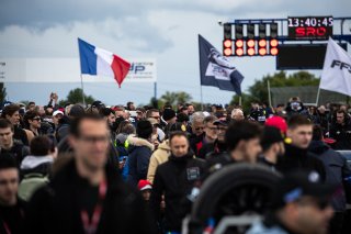 AMBIANCE, GRID WALK
 | &copy;&nbsp;SRO - TWENTY-ONE CREATION | Jules Benichou