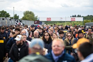 AMBIANCE, GRID WALK
 | &copy;&nbsp;SRO - TWENTY-ONE CREATION | Jules Benichou