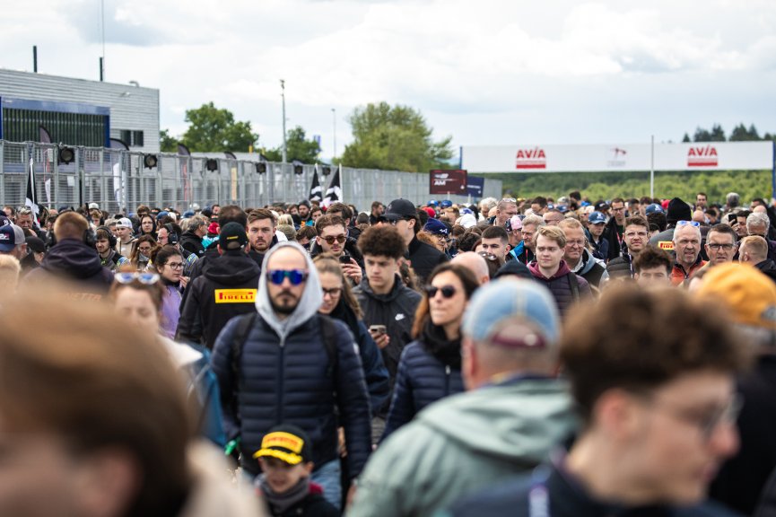 AMBIANCE, GRID WALK
