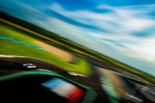 #17 - L'ESPACE BIENVENUE - Benjamin Lessennes - Ricardo Van Der Ende - BMW M4 GT4 (G82) - Silver, Course 1, FFSA GT
 | © SRO - TWENTY-ONE CREATION | Jules Benichou