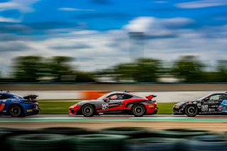 #43 - JSB Compétition - Pierre-Arnaud Navarro - Jean-Laurent Navarro - Porsche 718 Cayman GT4 RS CS - Am, Course 2, FFSA GT
 | © SRO - TWENTY-ONE CREATION | Jules Benichou