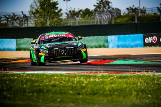 #64 - Vic'Team - Eric Trémoulet - Olivier Jouffret - Mercedes AMG GT4 - Pro-Am, Essais Qualificatifs, FFSA GT
 | © SRO - TWENTY-ONE CREATION | Jules Benichou