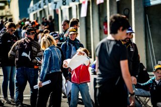 Ambiance, Autographe Session, FFSA GT
 | © SRO - TWENTY-ONE CREATION | Jules Benichou