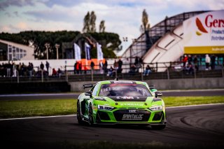 #42 - Sainteloc Racing - Marc Rostan - Sébastien Rambaud - Audi R8 LMS GT4 - Am, Essais Libres 2, FFSA GT
 | © SRO - TWENTY-ONE CREATION | Jules Benichou